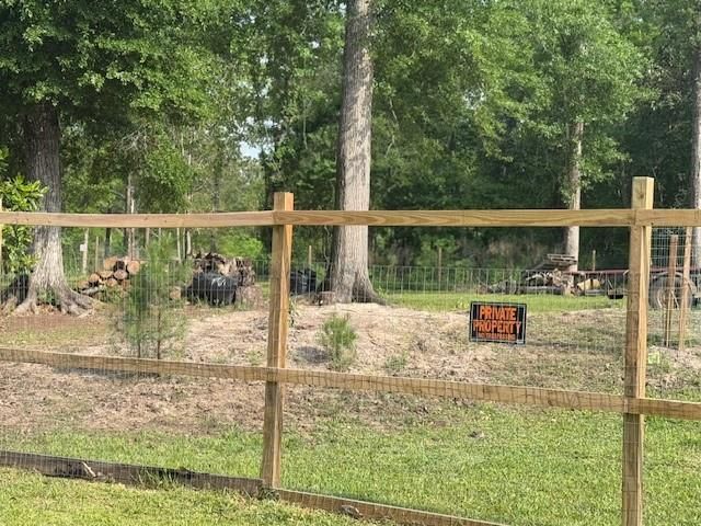 20 Leona, Shepherd, TX 77371