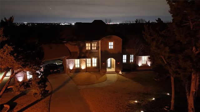 1700 Windmill Circle, Desoto, TX 75115