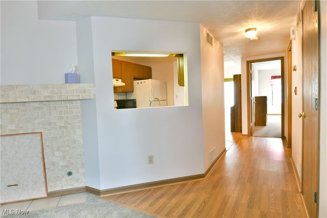 3477 Ivy Hill Circle B, Cortland, OH 44410