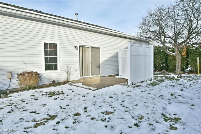 3477 Ivy Hill Circle B, Cortland, OH 44410