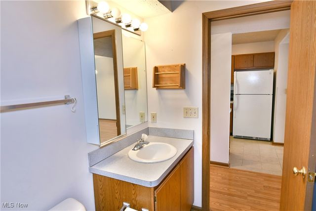 3477 Ivy Hill Circle B, Cortland, OH 44410