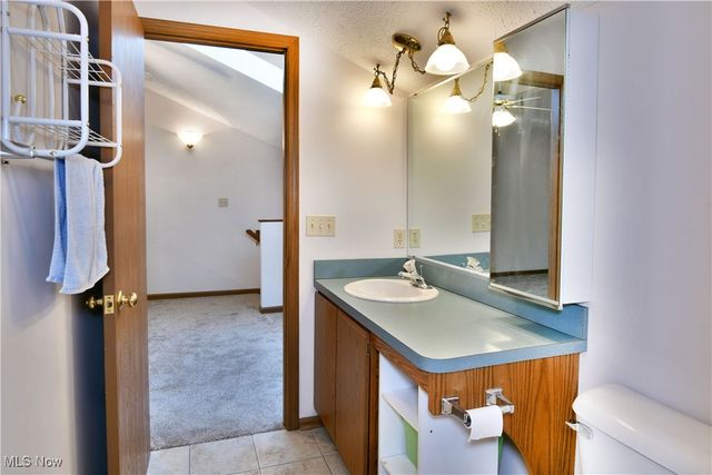 3477 Ivy Hill Circle B, Cortland, OH 44410