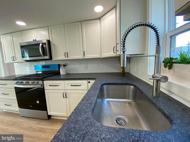 105 3RD AVE, Pitman, NJ 08071