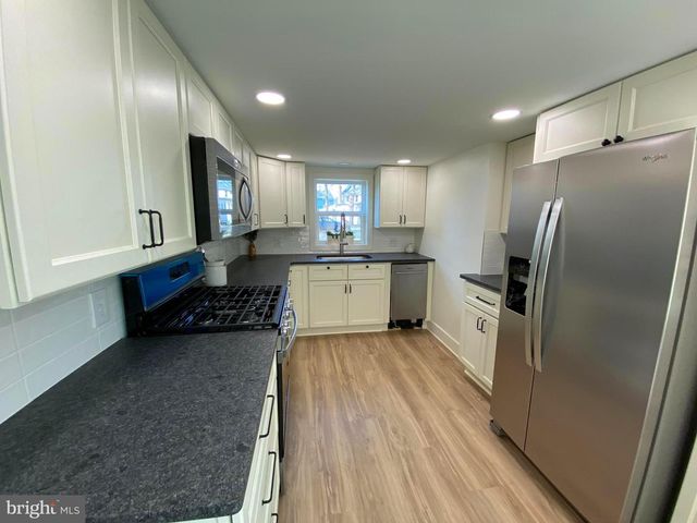 105 3RD AVE, Pitman, NJ 08071