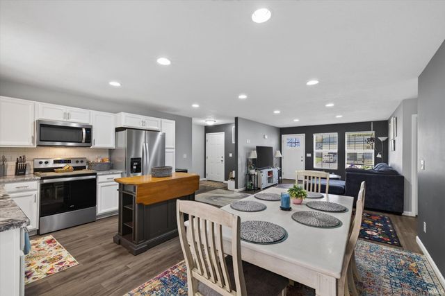 343 W Blackfoot Drive, Ellettsville, IN 47429