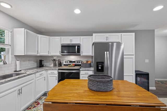 343 W Blackfoot Drive, Ellettsville, IN 47429