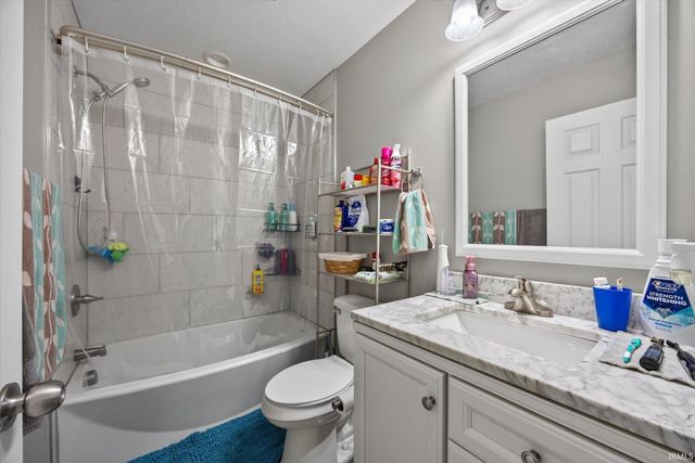 343 W Blackfoot Drive, Ellettsville, IN 47429