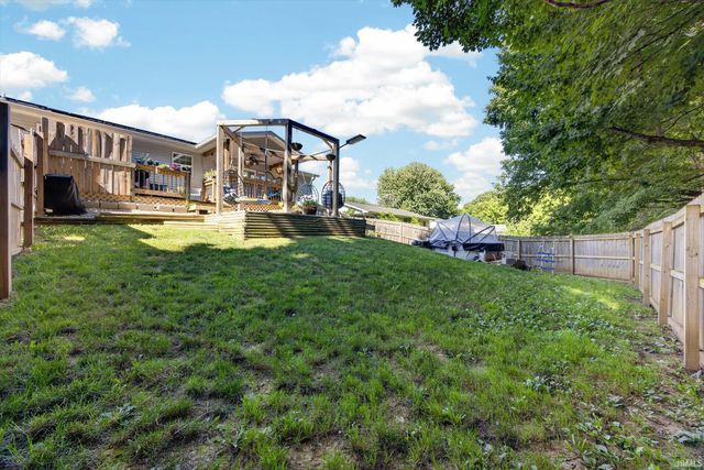 343 W Blackfoot Drive, Ellettsville, IN 47429