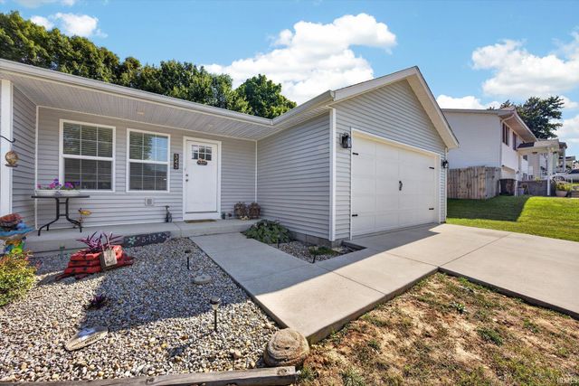 343 W Blackfoot Drive, Ellettsville, IN 47429