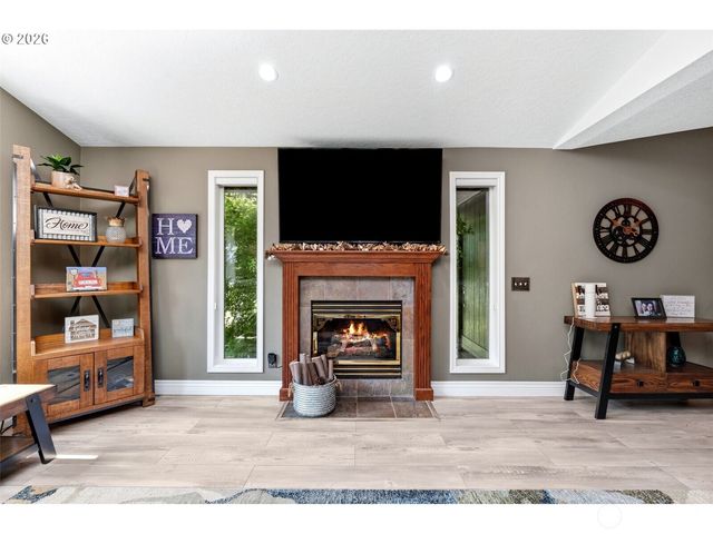 316 Laverne Drive, Kalama, WA 98625