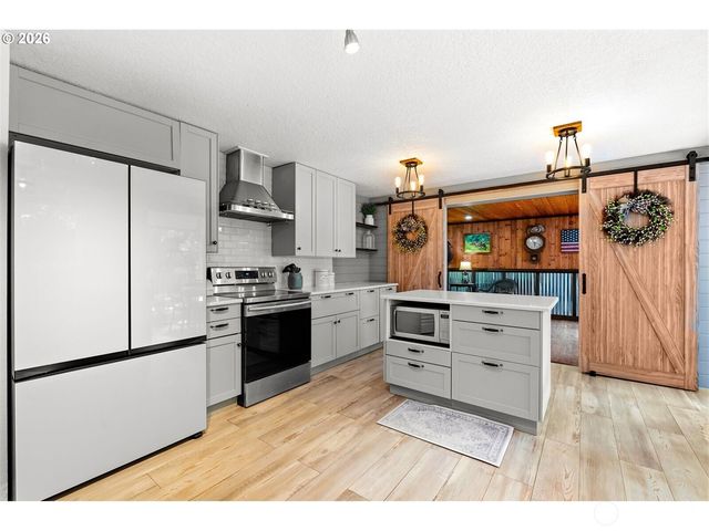 316 Laverne Drive, Kalama, WA 98625