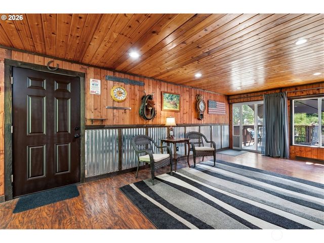 316 Laverne Drive, Kalama, WA 98625