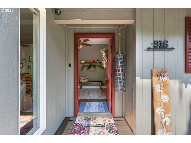 316 Laverne Drive, Kalama, WA 98625