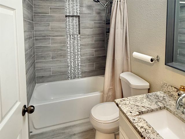 341 Mcmurtry Drive, Arlington, TX 76002