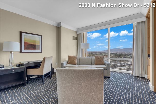 2000 North Fashion Show Drive 5312, Las Vegas, NV 89109