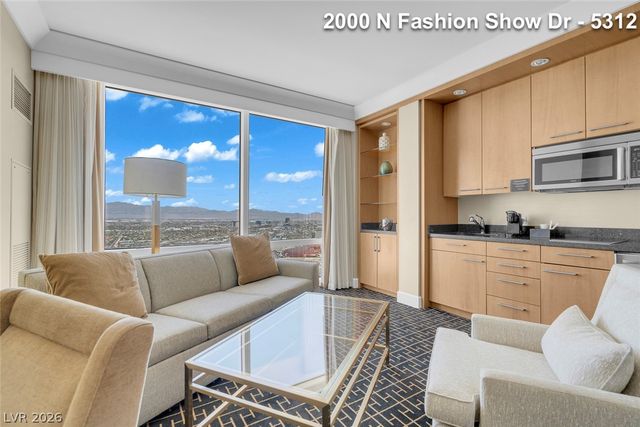 2000 North Fashion Show Drive 5312, Las Vegas, NV 89109