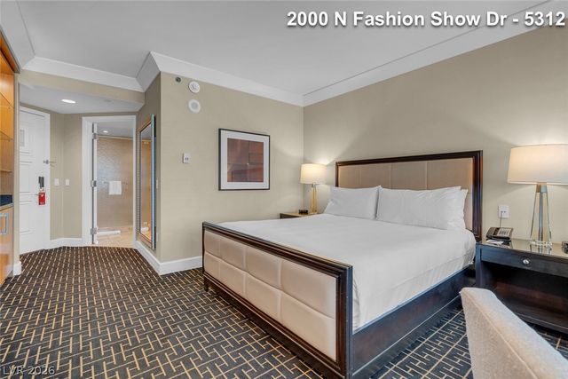 2000 North Fashion Show Drive 5312, Las Vegas, NV 89109
