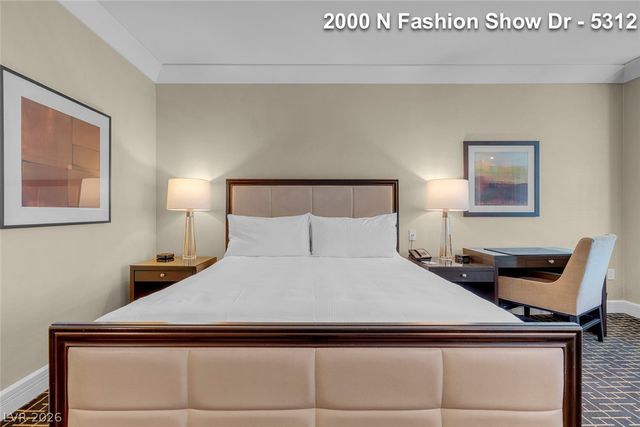 2000 North Fashion Show Drive 5312, Las Vegas, NV 89109