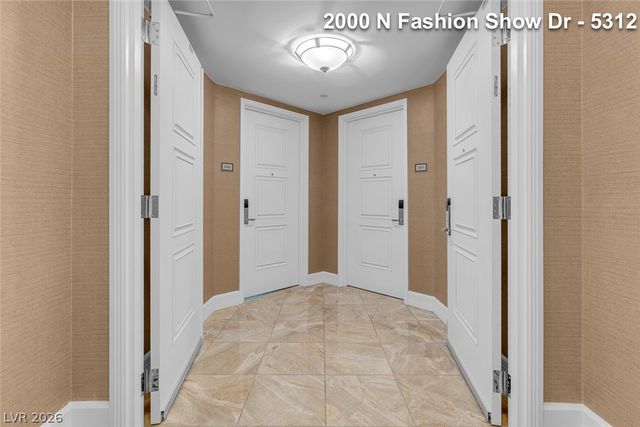 2000 North Fashion Show Drive 5312, Las Vegas, NV 89109