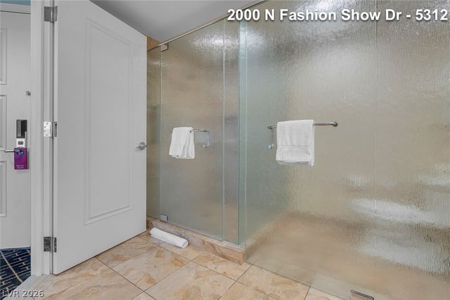 2000 North Fashion Show Drive 5312, Las Vegas, NV 89109