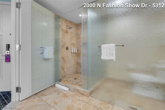 2000 North Fashion Show Drive 5312, Las Vegas, NV 89109