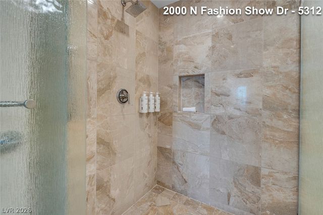 2000 North Fashion Show Drive 5312, Las Vegas, NV 89109