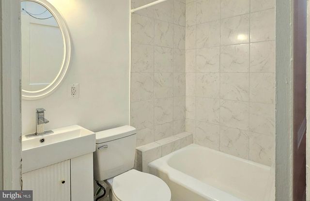 1229 SAVANNAH PL SE, Washington, DC 20032
