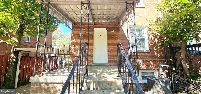 1229 SAVANNAH PL SE, Washington, DC 20032