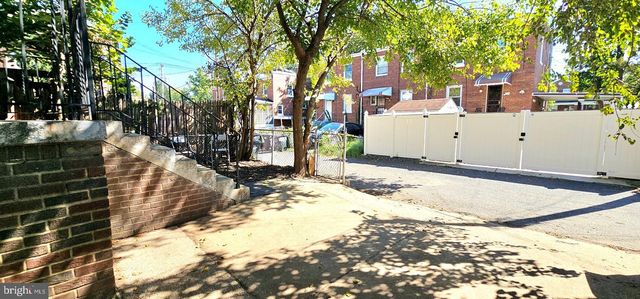 1229 SAVANNAH PL SE, Washington, DC 20032