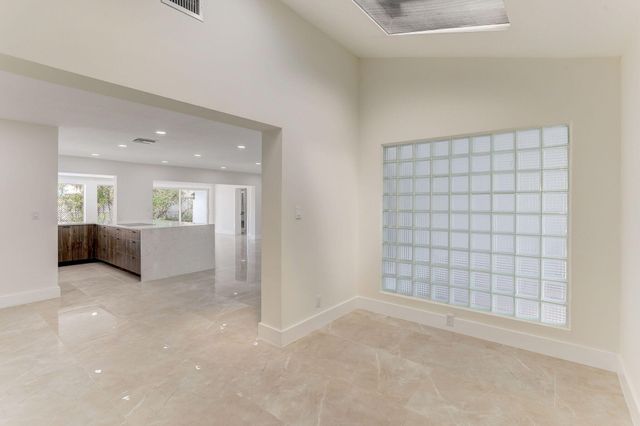 5591 NE 29th Avenue, Fort Lauderdale, FL 33308