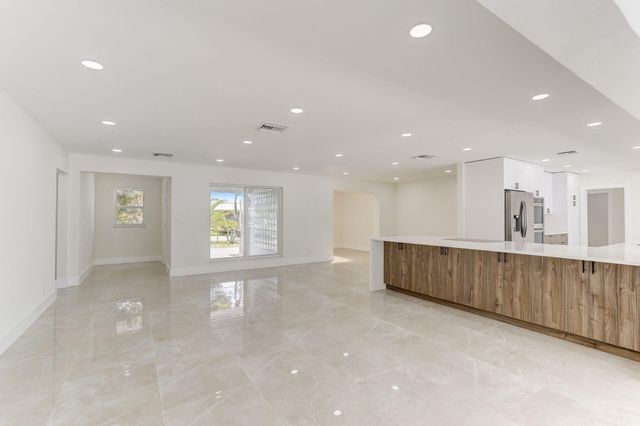 5591 NE 29th Avenue, Fort Lauderdale, FL 33308