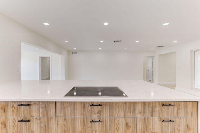 5591 NE 29th Avenue, Fort Lauderdale, FL 33308