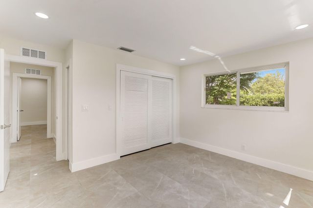 5591 NE 29th Avenue, Fort Lauderdale, FL 33308