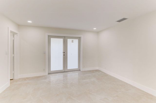 5591 NE 29th Avenue, Fort Lauderdale, FL 33308