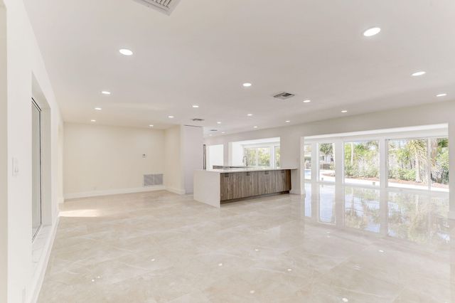 5591 NE 29th Avenue, Fort Lauderdale, FL 33308