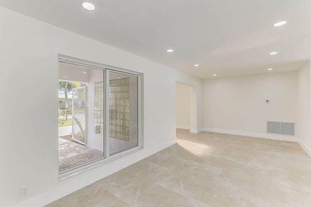 5591 NE 29th Avenue, Fort Lauderdale, FL 33308