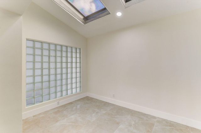 5591 NE 29th Avenue, Fort Lauderdale, FL 33308