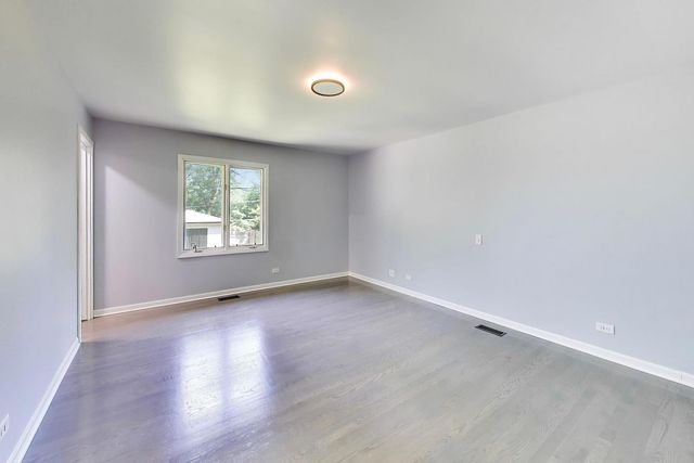 16w250 93rd Place, Burr Ridge, IL 60527