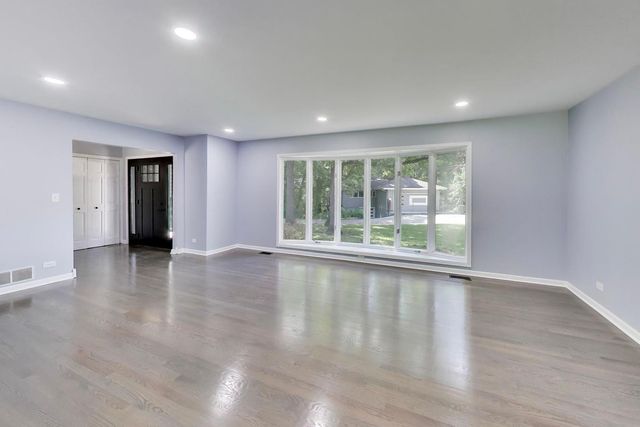 16w250 93rd Place, Burr Ridge, IL 60527