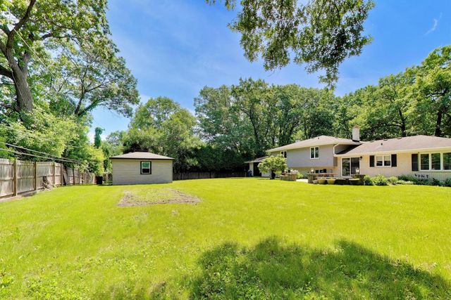 16w250 93rd Place, Burr Ridge, IL 60527