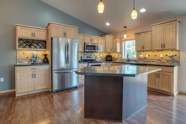 4718 54th Street S, Fargo, ND 58104