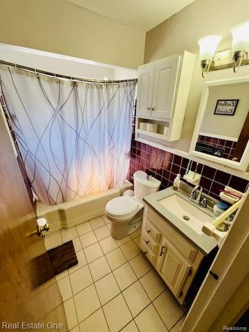 334 Harrington Street, Mt. Clemens, MI 48043