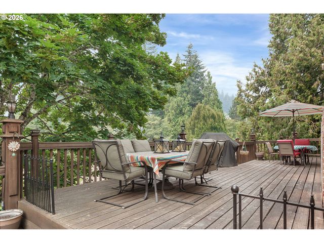 2925 Se CLEVELAND Dr, Gresham, OR 97080