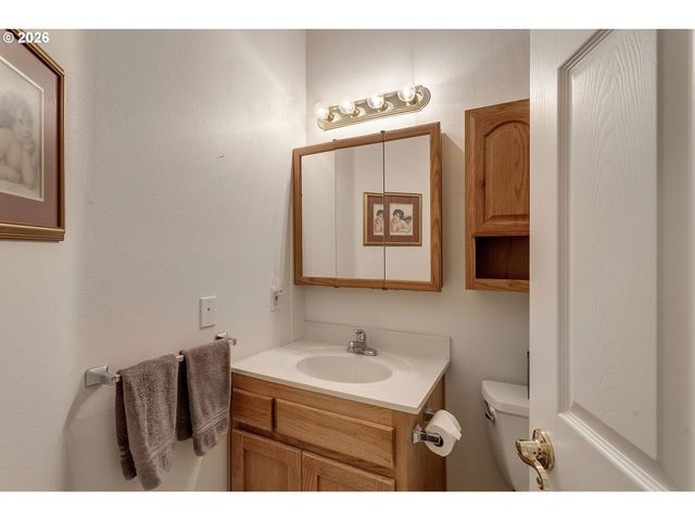 2925 Se CLEVELAND Dr, Gresham, OR 97080
