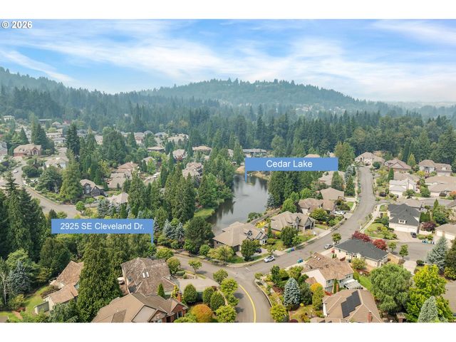 2925 Se CLEVELAND Dr, Gresham, OR 97080