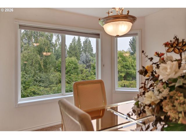 2925 Se CLEVELAND Dr, Gresham, OR 97080
