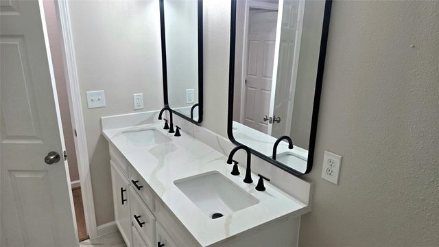 3502 Magnolia Avenue, Texas City, TX 77590