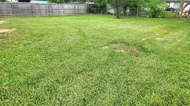 3502 Magnolia Avenue, Texas City, TX 77590