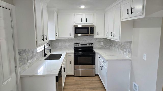 3502 Magnolia Avenue, Texas City, TX 77590