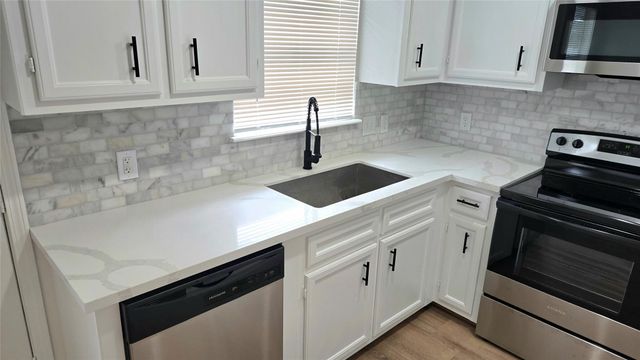 3502 Magnolia Avenue, Texas City, TX 77590